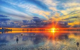 Ballarat - On The Lake With Gift Voucher